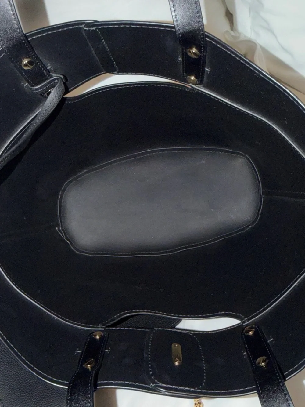Chloé Black Leather Tote with Gold Padlock Accent - Picture 7 of 7